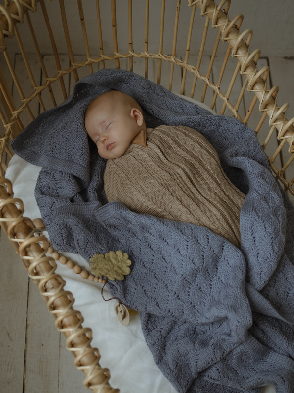Вязаный кокон для новорожденного Loom капучино фото 6