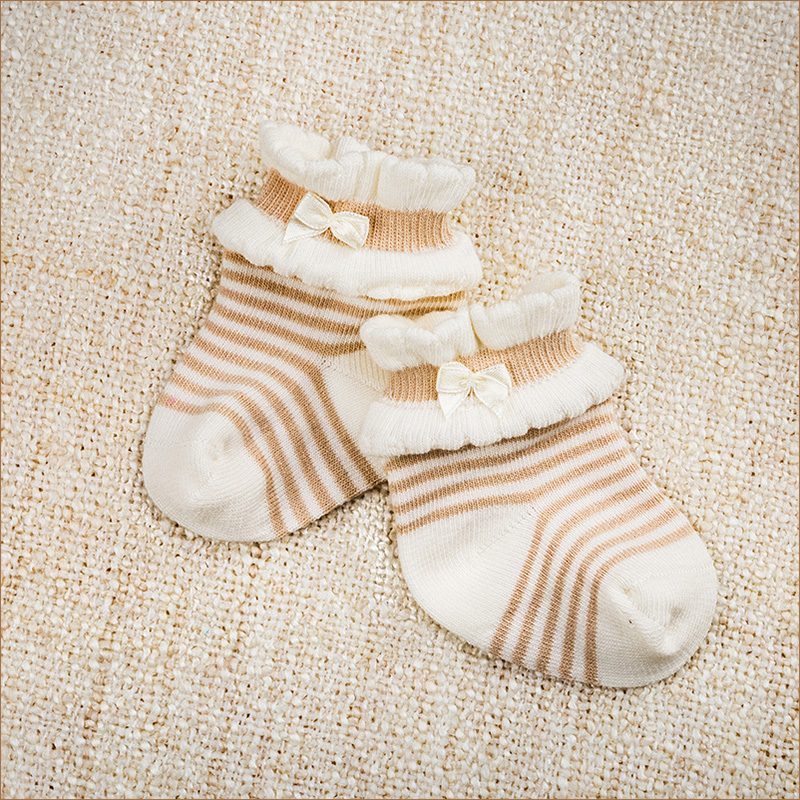 Полосатые носочки для новорожденного фото 1