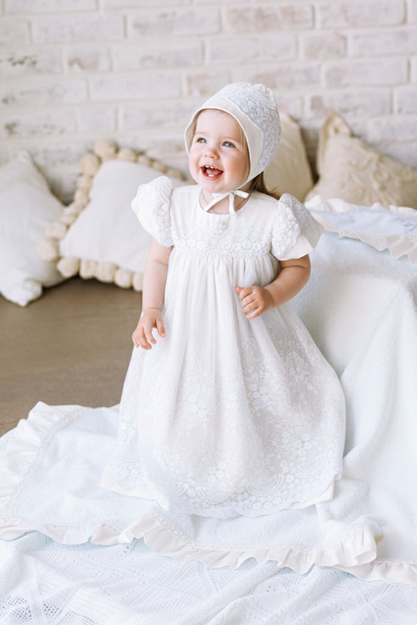 Крестильное платье "Молочный жемчуг" с чепчиком фото 2