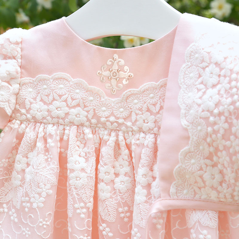 Крестильное платье "Розовый жемчуг" с чепчиком фото 2