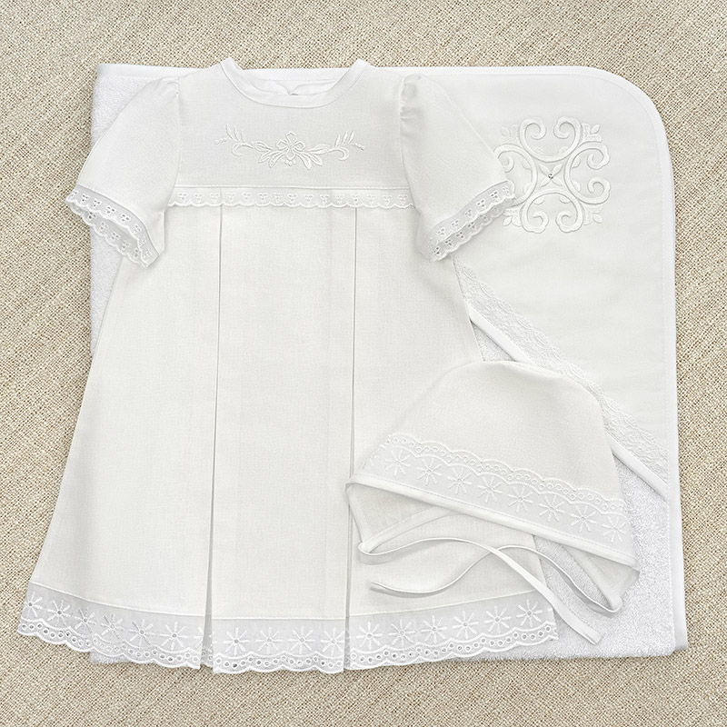 Крестильный набор для девочки "Аленка" с полотенцем фото 1