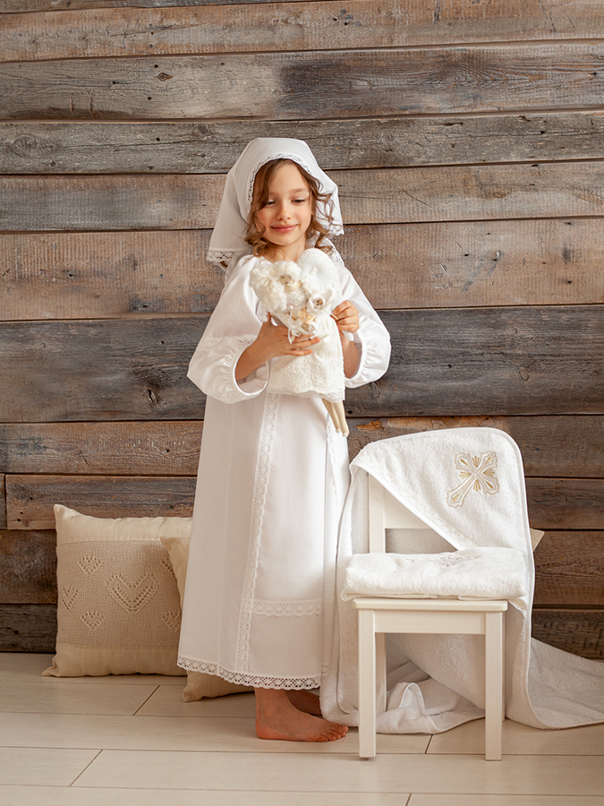 Крестильный набор для девочки "Традиция" с полотенцем фото 6