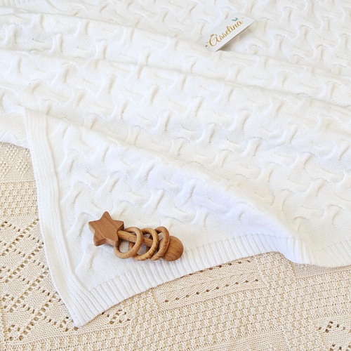 Плед "Остин",  белый - миниатюра фотографии товара в каталоге ЛиноБамбино