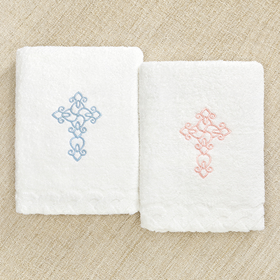 Классическое крестильное полотенце "Ажурный крестик" - миниатюра фотографии товара в каталоге ЛиноБамбино