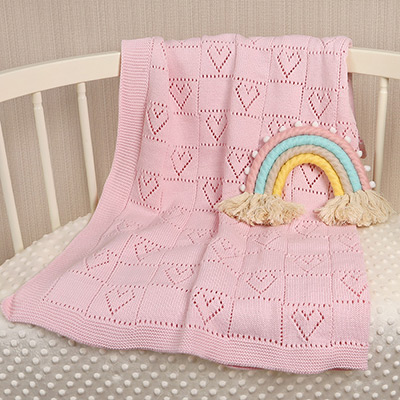 Фото товара "Детский плед "Сердечки" розовый" из магазина ЛиноБамбино