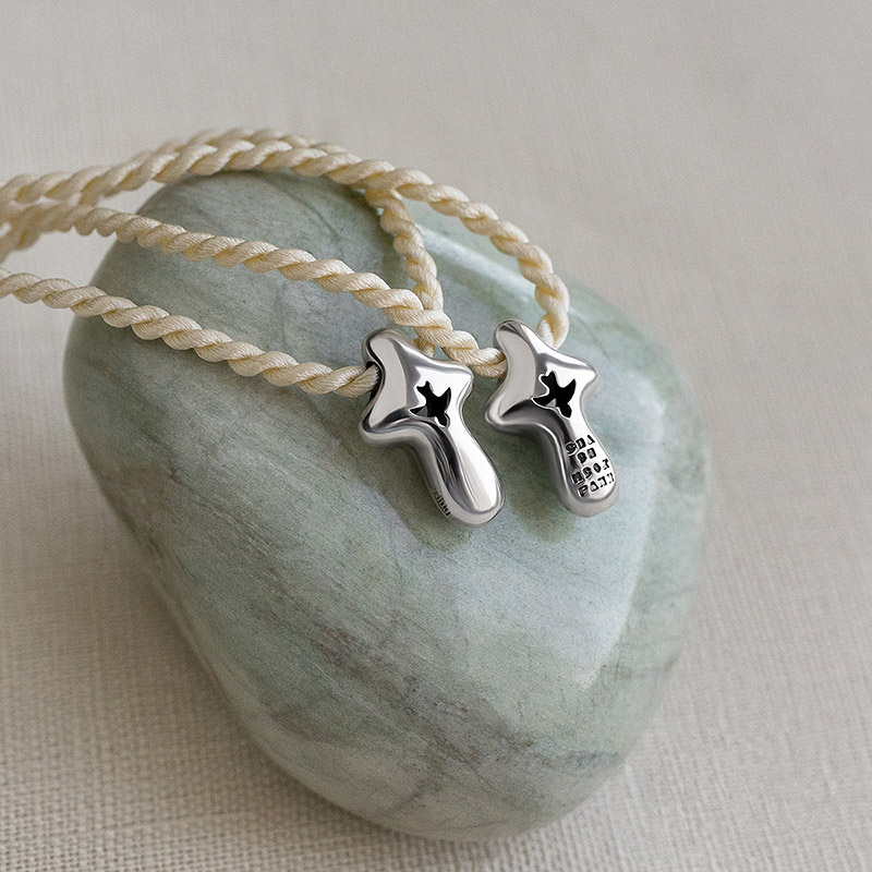 Крестик серебряный с гайтаном арт.900021, детский фото 2