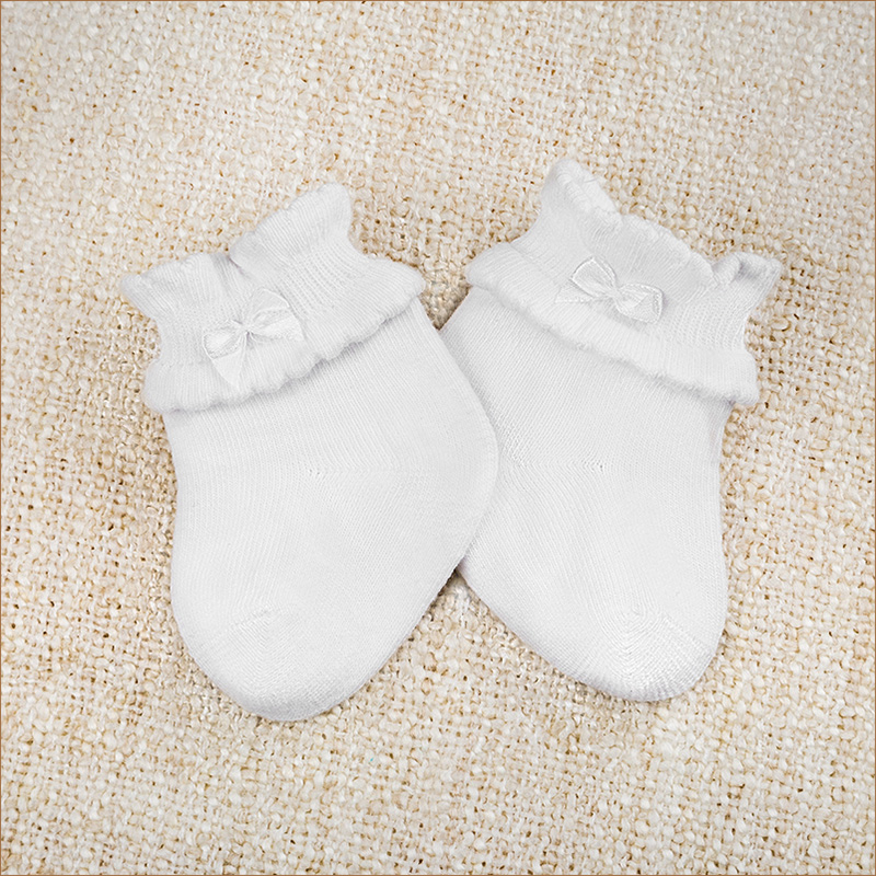 Белые носочки для новорожденного фото 1