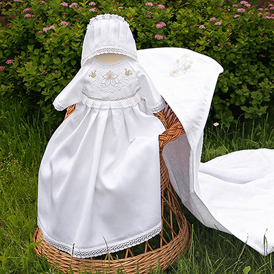 Крестильный комплект для девочки "Елизавета" с полотенцем - миниатюра фотографии товара в каталоге ЛиноБамбино