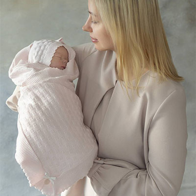 Фото товара "Плед "Очарование" розовый" из магазина ЛиноБамбино