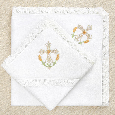 Кружевное полотенце для крещения "Крестик в колосках" - миниатюра фотографии товара в каталоге ЛиноБамбино