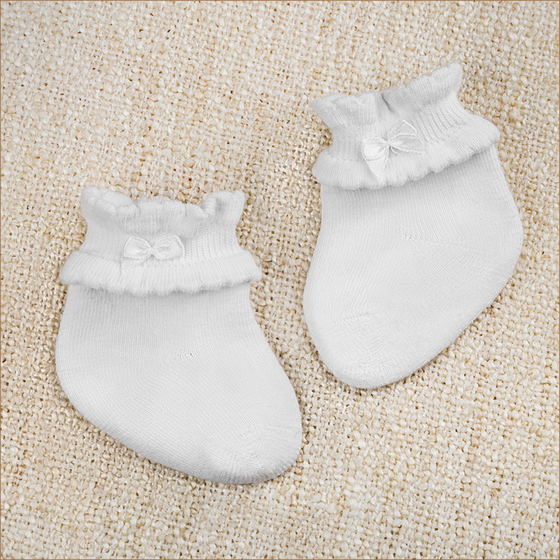 Белые носочки для новорожденного фото 2