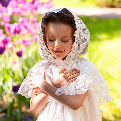 Фото товара "Детский церковный платок с капюшоном "Анастасия"" из магазина ЛиноБамбино