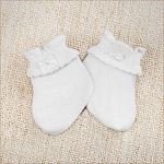 Белые носочки для новорожденного